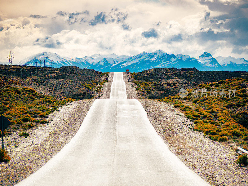 在巴塔哥尼亚的公路旅行，去El Chalten的路上